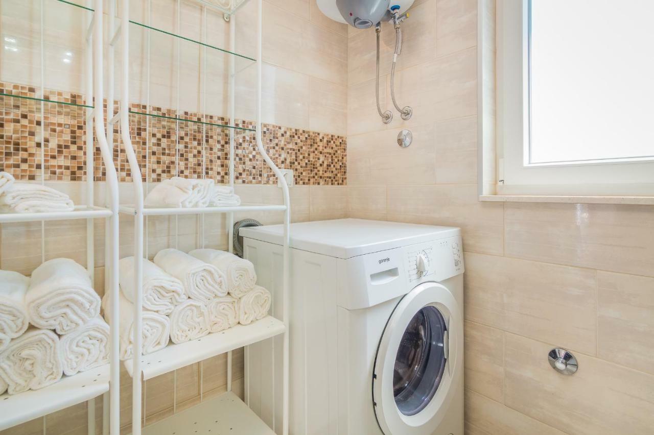 Apartment "On The Beach" Trogir Ngoại thất bức ảnh