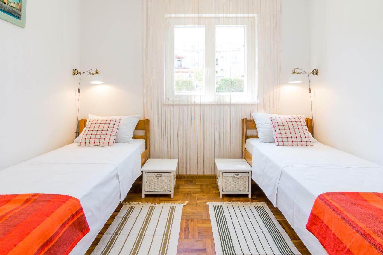 Apartment "On The Beach" Trogir Ngoại thất bức ảnh