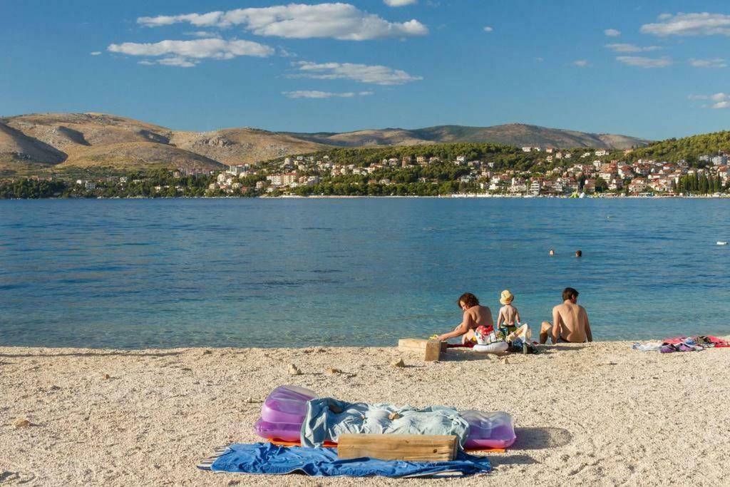 Apartment "On The Beach" Trogir Ngoại thất bức ảnh